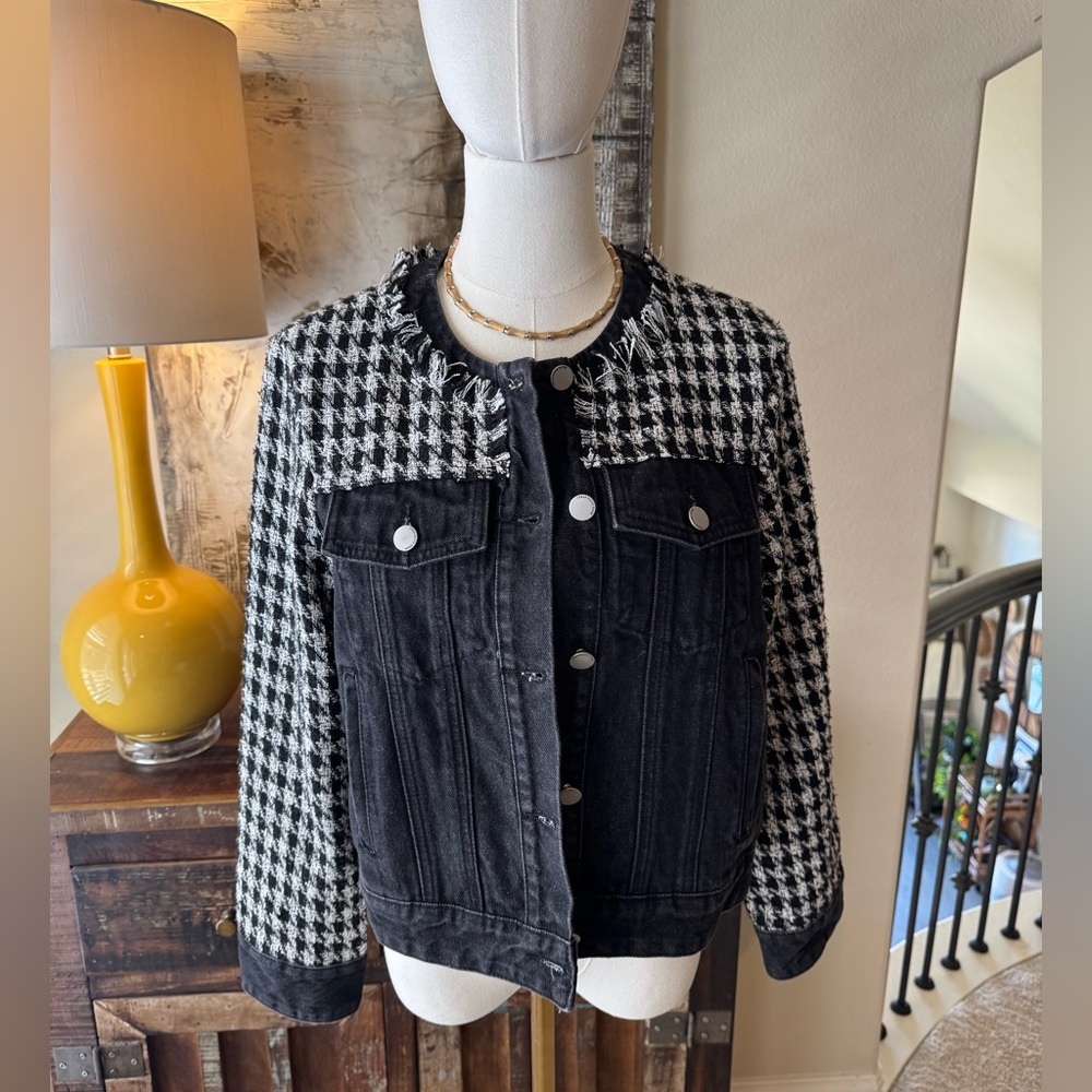 NWOT Houndstooth and Black Denim Jacket- size 6